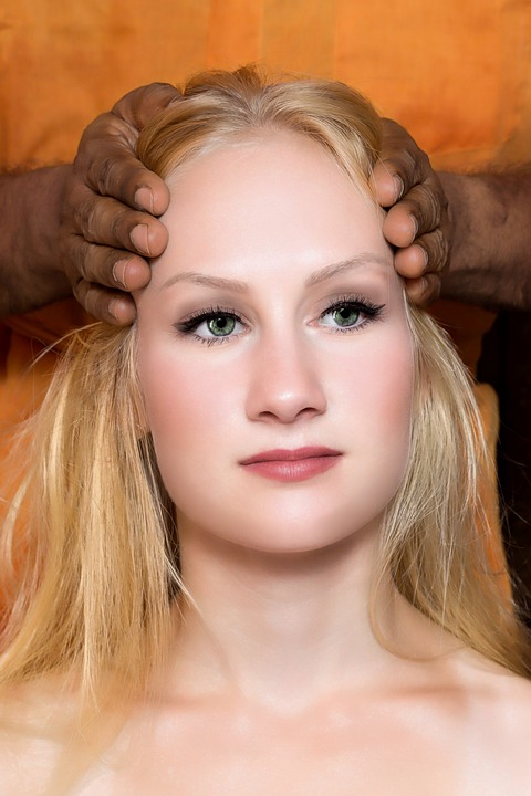 facial massage has many anti-aging effects