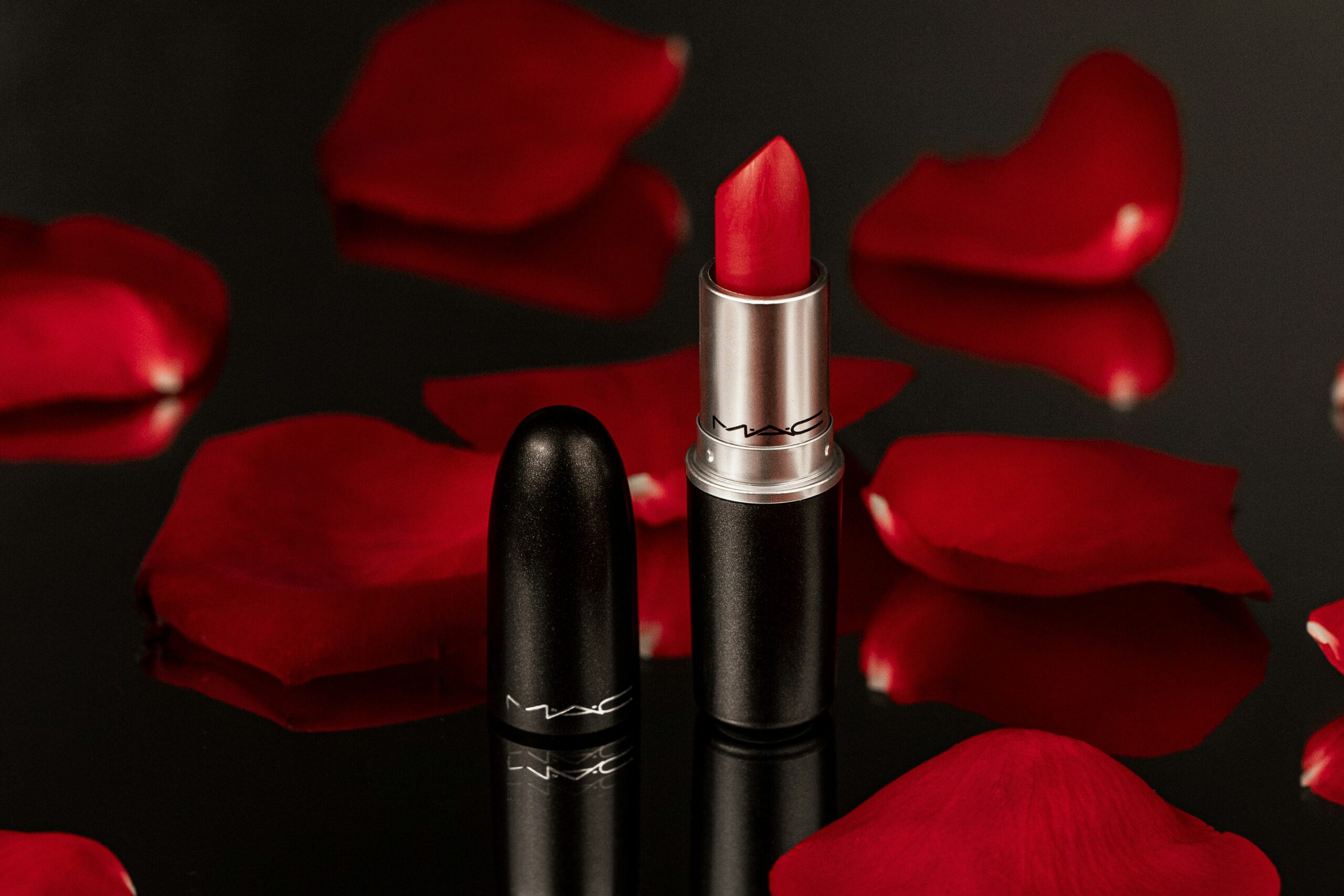 BEAUTY GIVEAWAY: MAC LIPSTICK OR EYESHADOW OF YOUR CHOICE