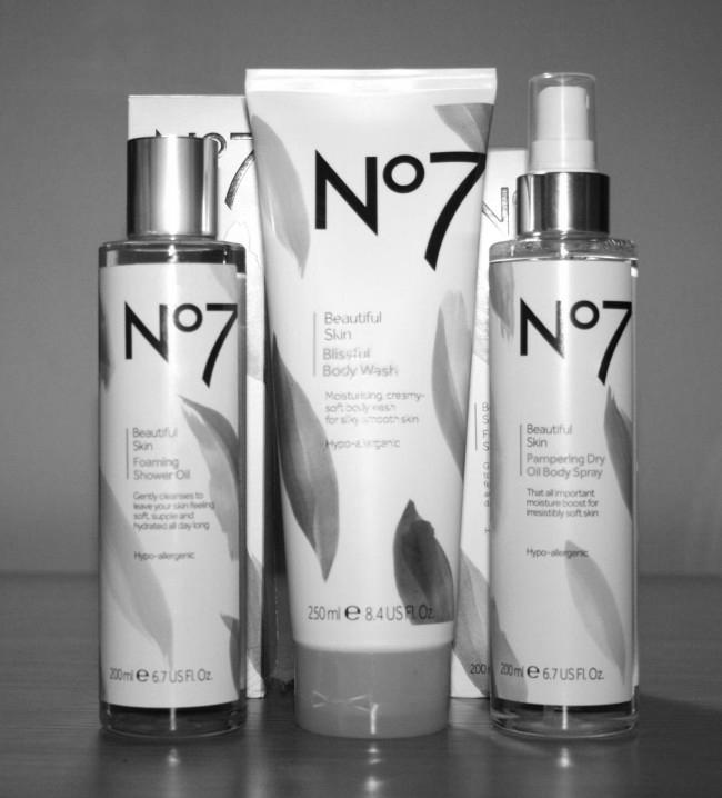 No7 Luxurious Foaming Shower Oil Review image 2