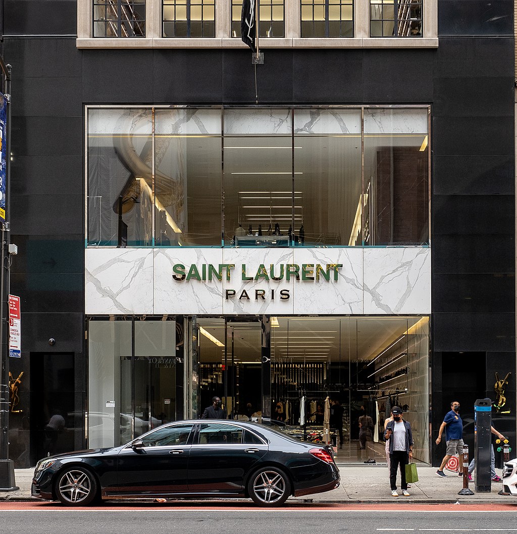 Saint-Laurent-Paris-Store