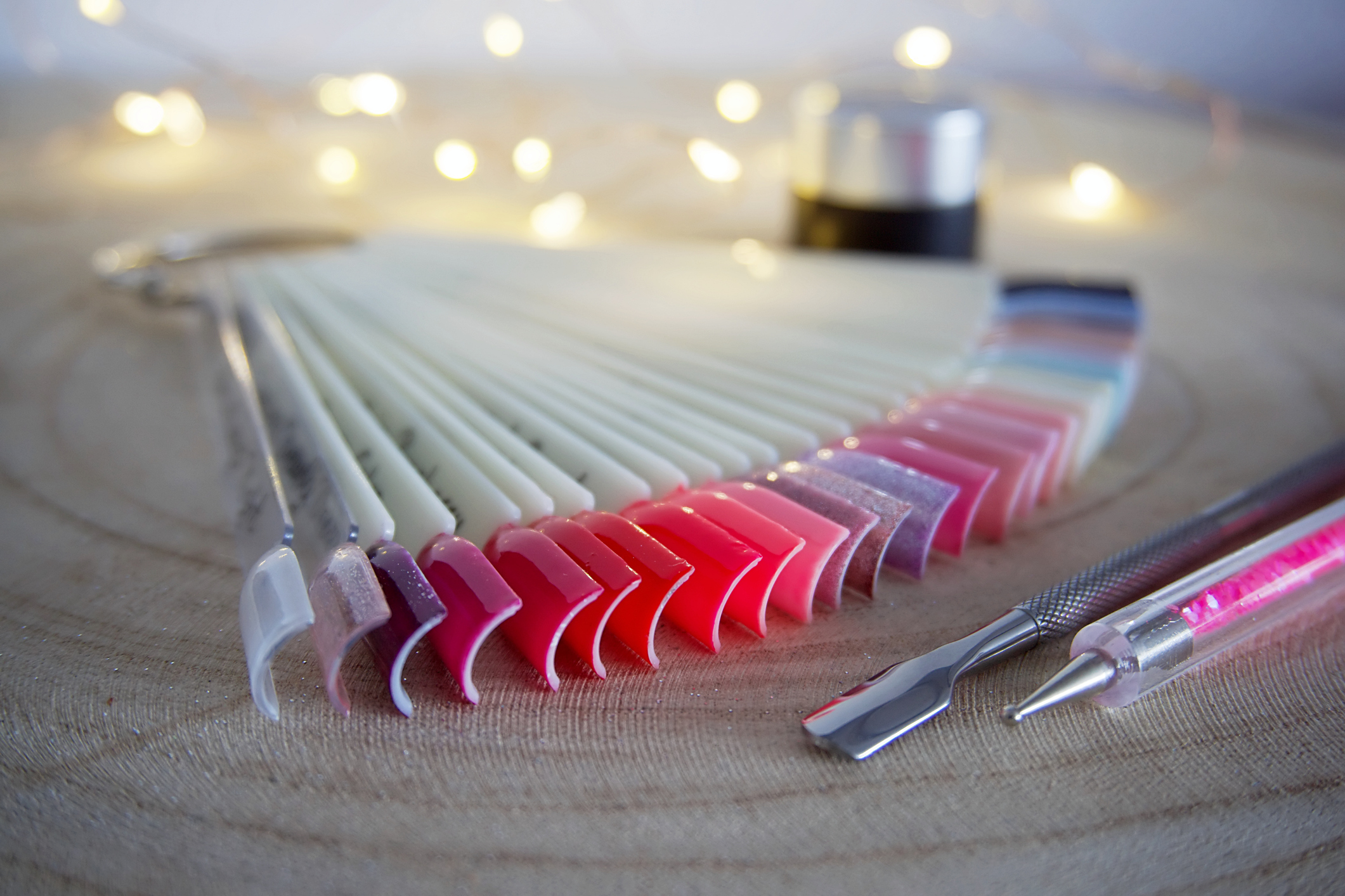 nail-display-sticks-with-nail-polish